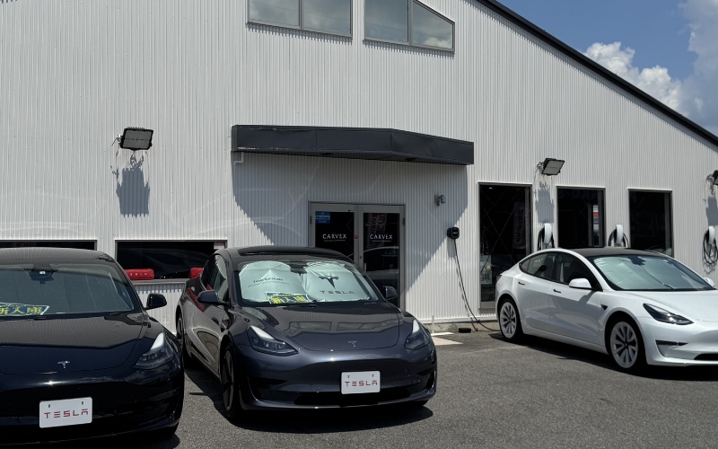 SHOWROOM02