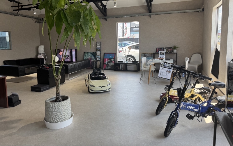 SHOWROOM03